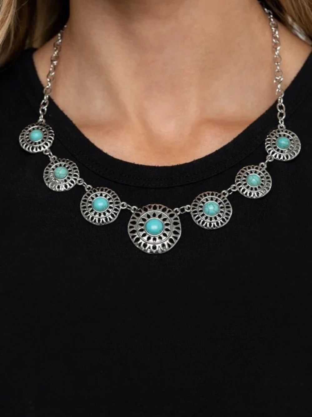 Turquoise Stones on Delicate Silver Medallion Statement Necklace NEW
